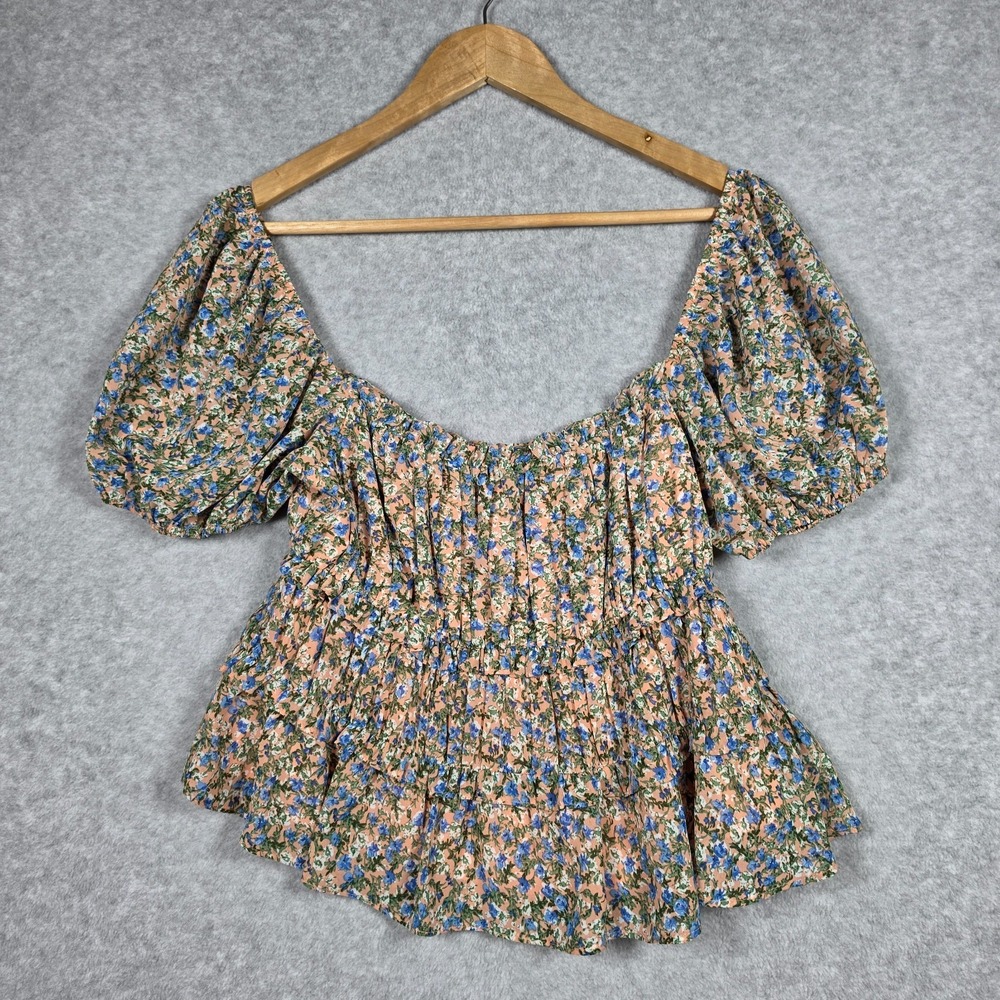 ASTR The Label Ruched Top Womens Size Medium Peach Blue Ditsy Boho Soft Girl NEW